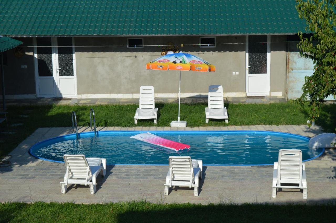 Hotel Tedi 克瓦雷利 外观 照片