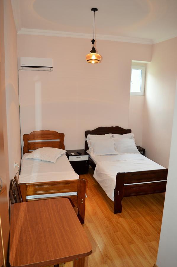 Hotel Tedi 克瓦雷利 外观 照片