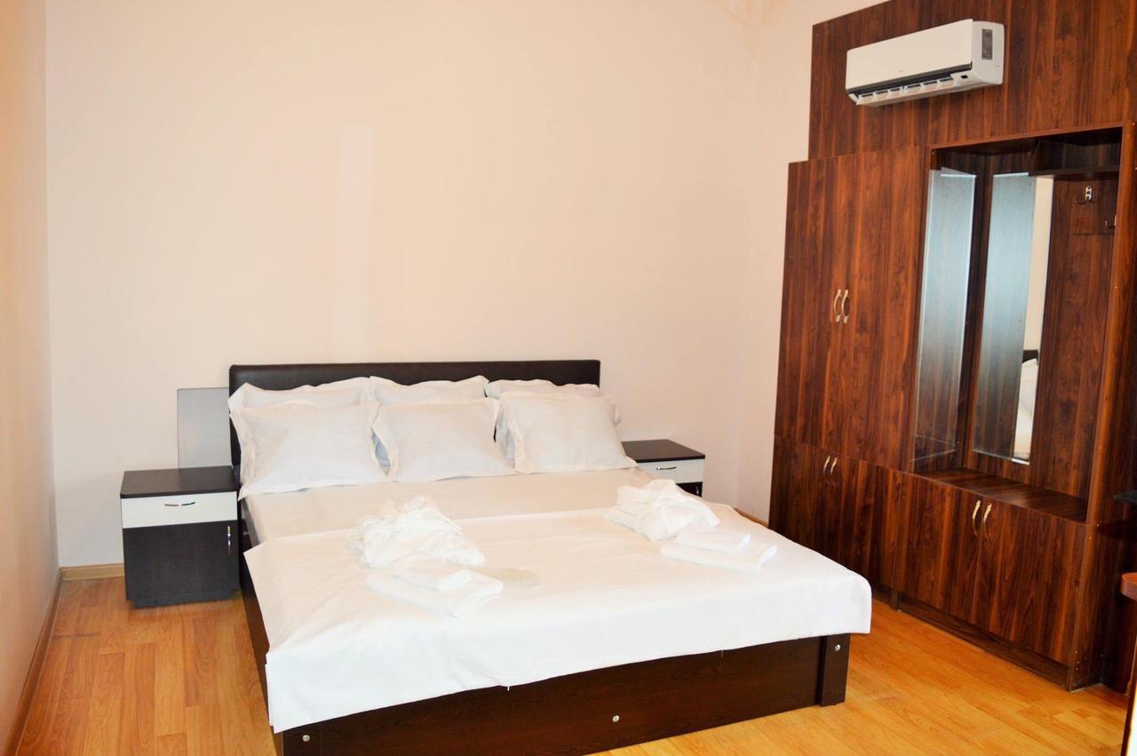 Hotel Tedi 克瓦雷利 外观 照片